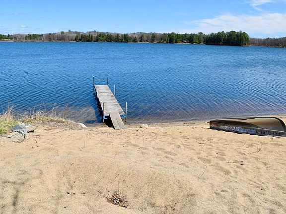 2nd image of 690 Shore Haven Ln Cabin 2