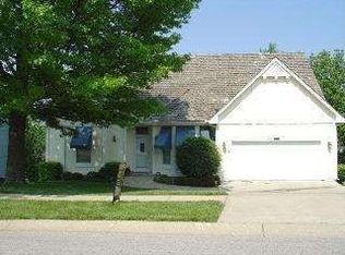 434 NE Medford Dr, Lees Summit, MO 64064
