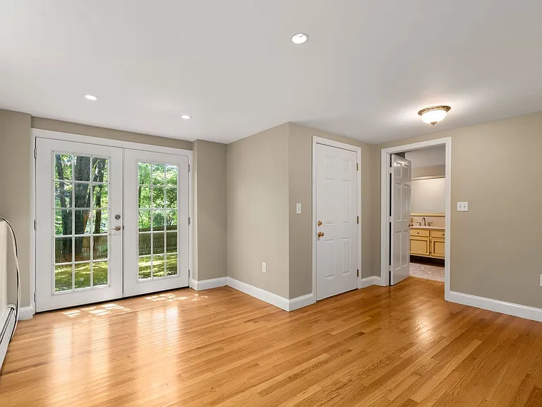 141 Westgate Rd — Photo 25