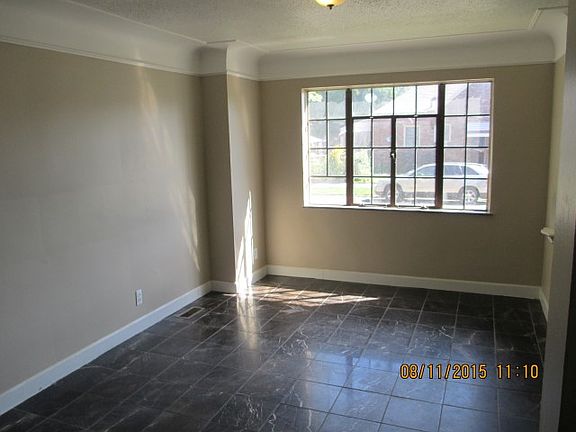 4th image of 11851 E Outer Dr