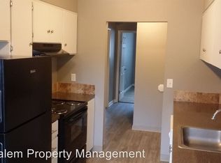 1418 E 2nd St APT 2, Newberg, OR 97132
