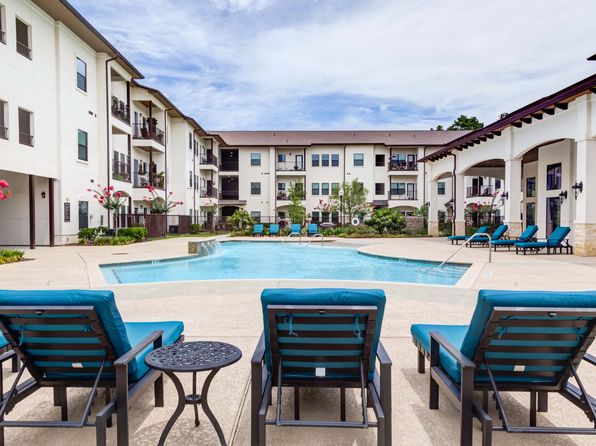 15455 Canterbury Forest Dr #320