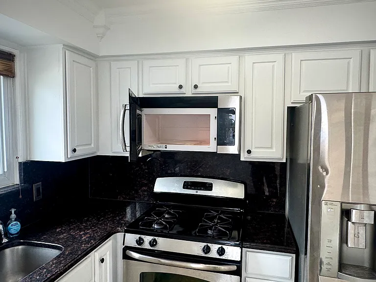 49 Country Dr W — Photo 11