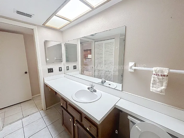 217 Woodlake Wynde — Photo 15