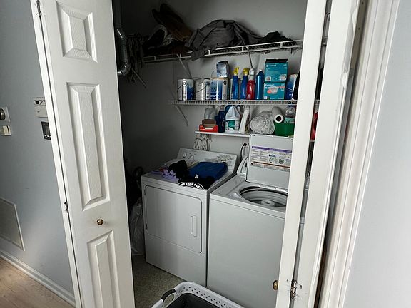 4th image of 630 W Wrightwood Ave APT 5E