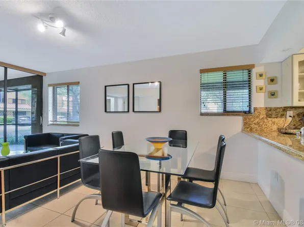 15485 Miami Lakeway N APT 108-2, Miami Lakes, FL 33014