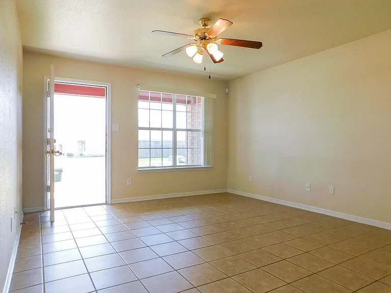 368 Nolan Ridge Dr #A — Photo 4