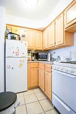 Rented by City Connections Realty | media 16