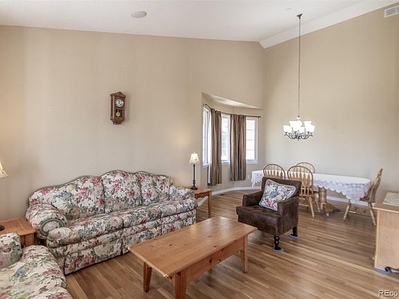 4th image of 15063 Lindark Street