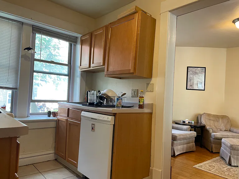 213 N Hamilton St #1S — Photo 10