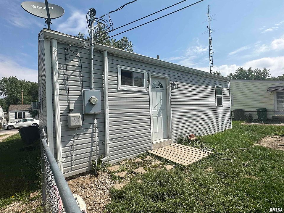 2nd image of 44 Lilac Ln