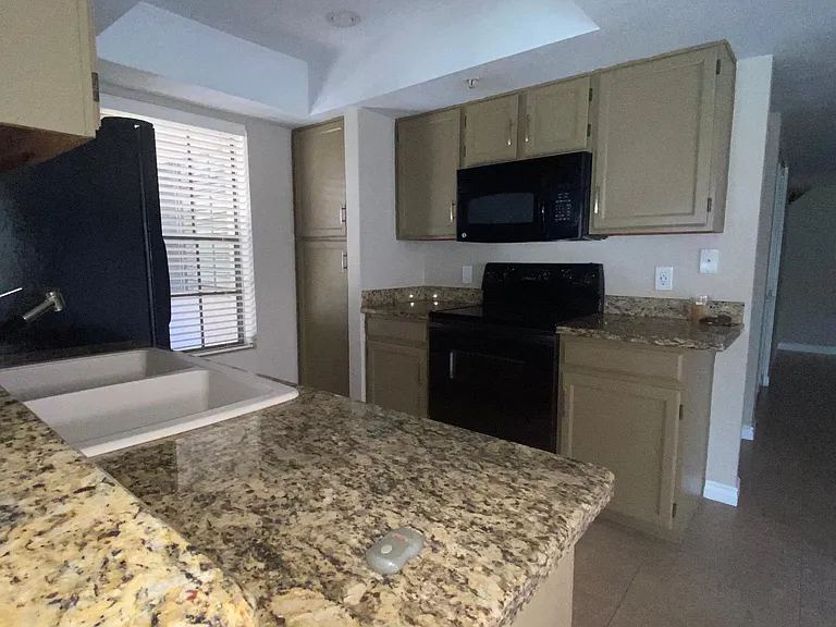 1211 N Miller Rd #108 — Photo 9