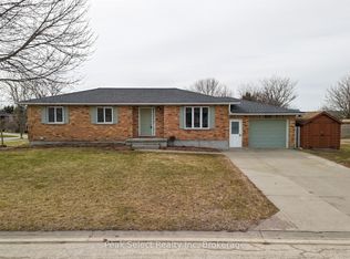 12 Meadowridge Dr, Saint Marys, ON N4X 1E9
