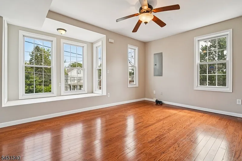 2 bed, 2.0 bath, $4,400 — Photo 3
