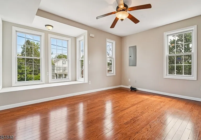 141 Walnut St #2 — Photo 3