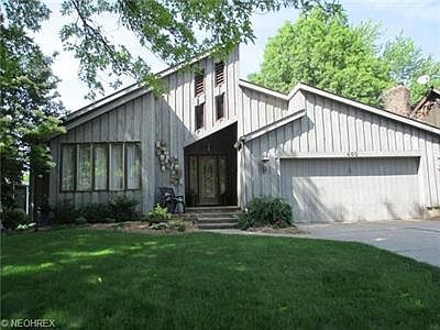 1st image of 460 Woodland Dr