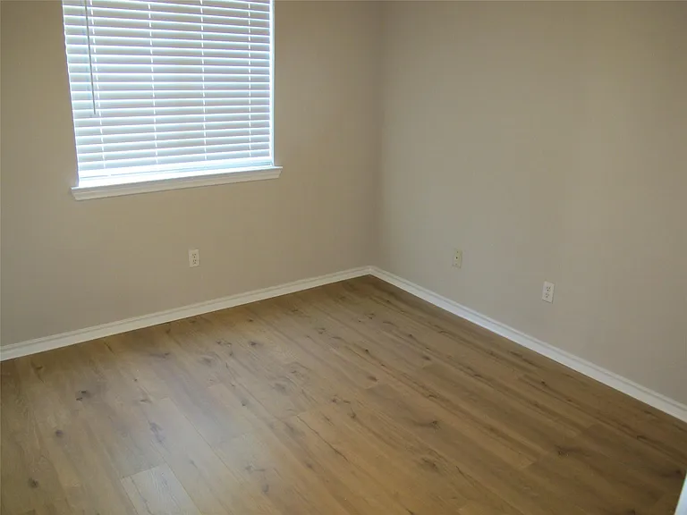 902 Quartz Ct #B — Photo 19