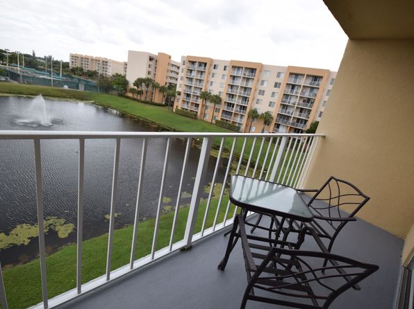 2882 Tennis Club Dr #604