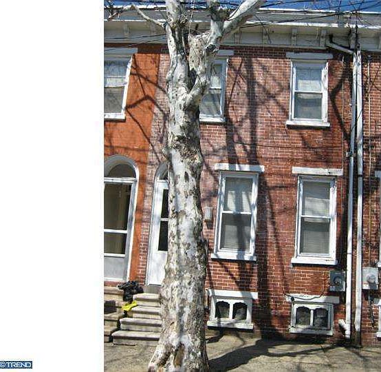 2nd image of 845 Bennett St