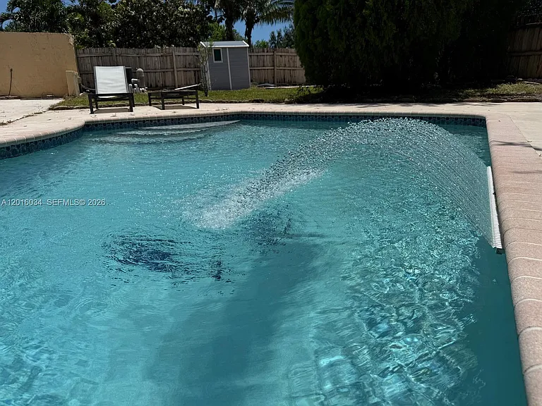 11143 Model Cir E — Photo 17