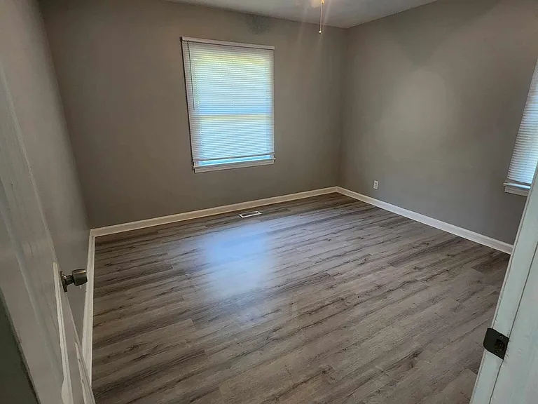 6113 Warner Rd — Photo 9