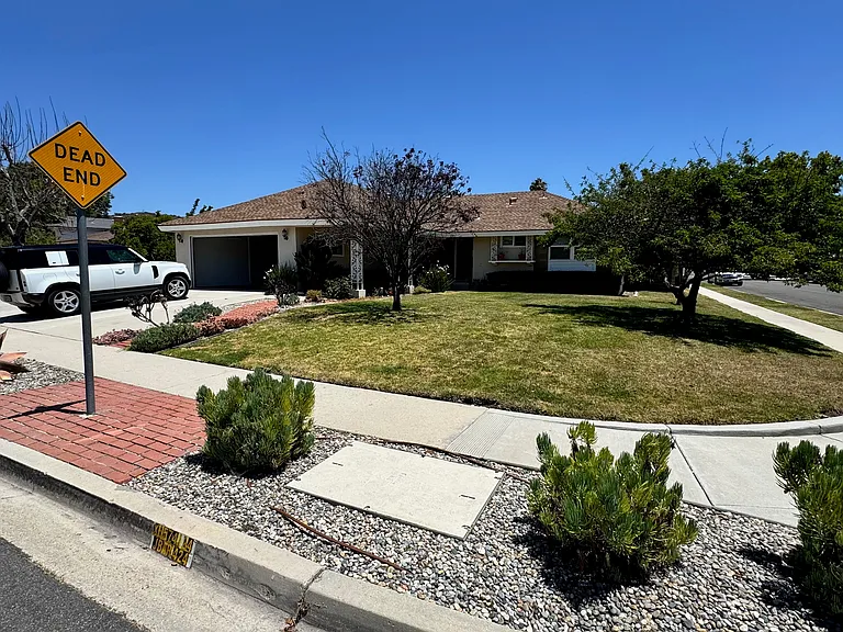 1046 Tapies Ct — Photo 8