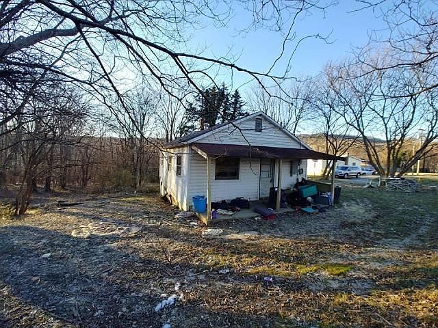 2nd image of 95 Sycamore St
