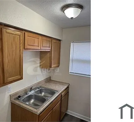 157 Kelly Ave #1 — Photo 1