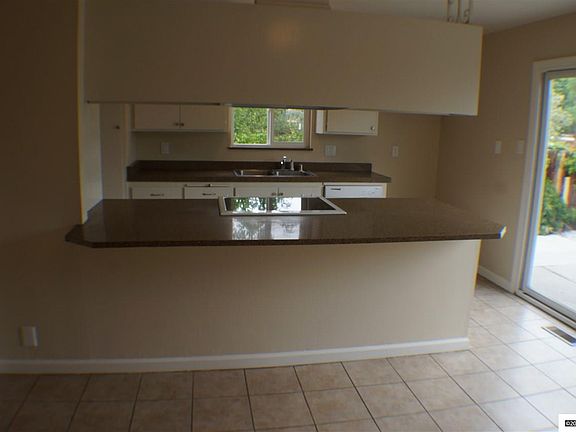4th image of 1490 Driftwood Ct