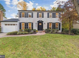 8606 Powder Horn Rd, Springfield, VA 22152