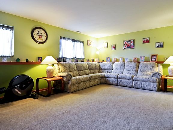 3rd image of 7506 Burshire Dr