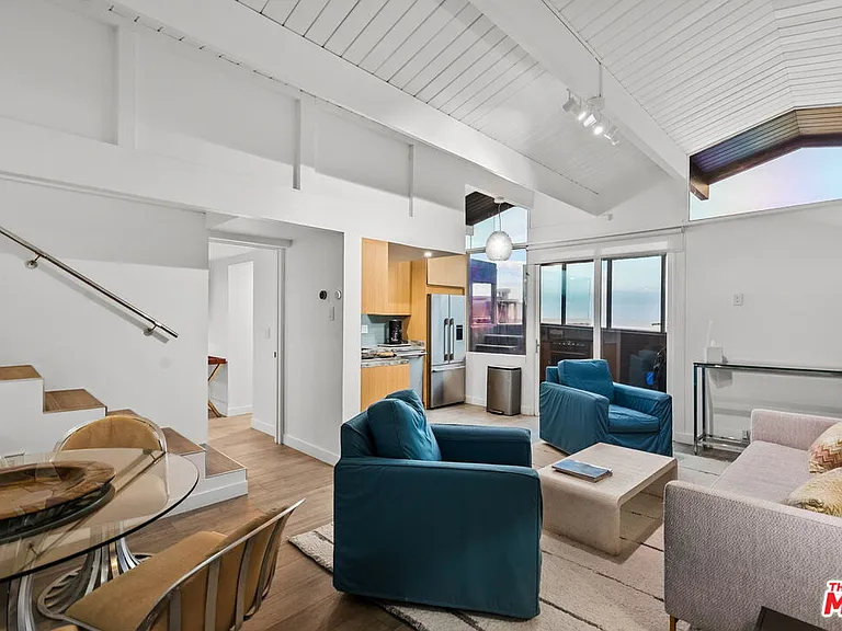 26044 E Pacific Coast Hwy — Photo 35