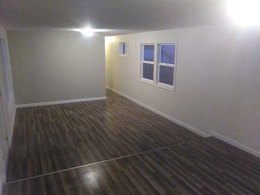 2nd image of 907 Tiffin St