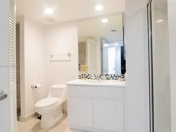 16425 Collins Ave APT 1215, Sunny Isles Beach, FL 33160