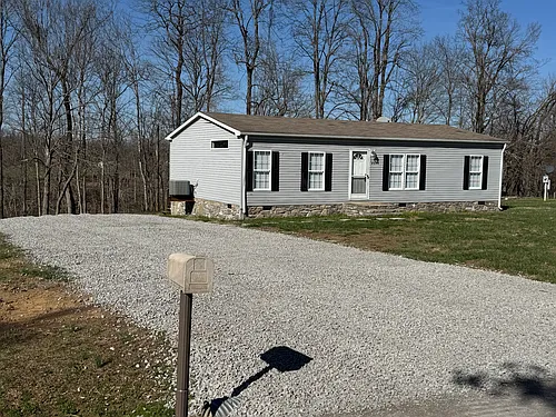 408 Pointe Ln Photo 1