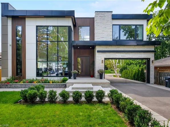 564 Stonecliffe Rd, Oakville, ON L6L 4N9