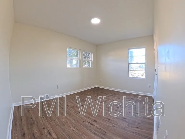 6165 E Boston St — Photo 9