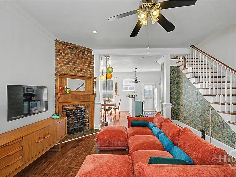 1410 Jefferson St — Photo 8
