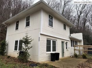 206 Bryant Combs Road, Sugar Grove, NC 28679