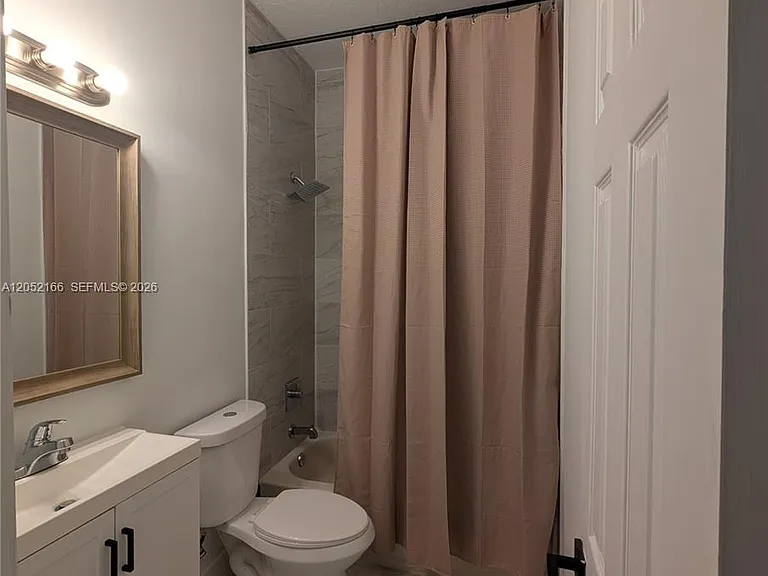 130 NW 85th St — Photo 5