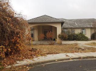 816 E Poplar Ave, Porterville, CA