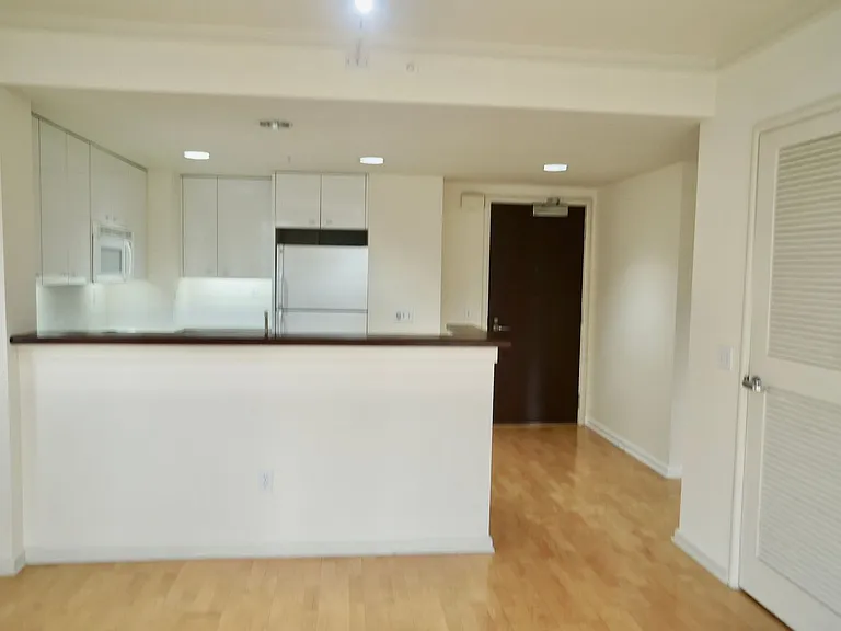 403 Main St #709 — Photo 6