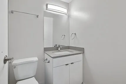 2333 Oxford St — Photo 10