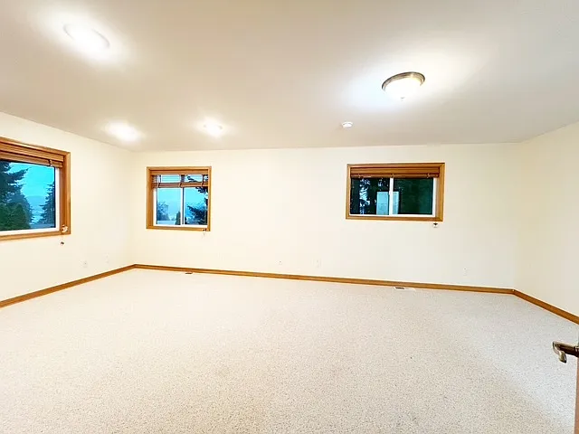 18533 Skog Ct NE — Photo 26