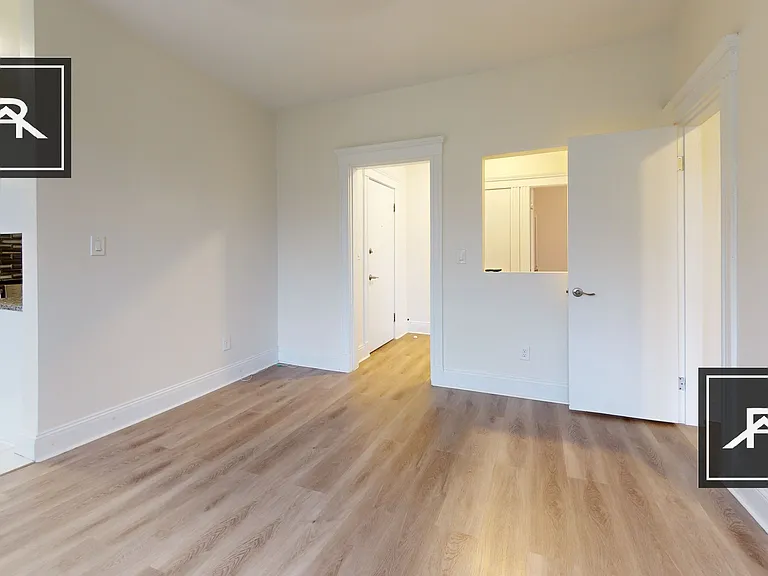 376 Chestnut Hill Ave #52 — Photo 2