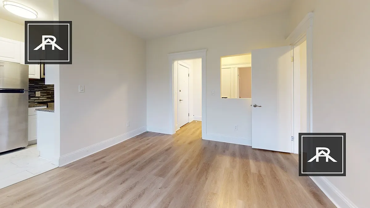 Building Photo - 376 Chestnut Hill Ave #52
