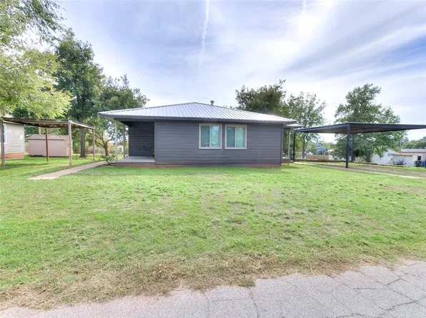 715 W Wisconsin Ave, Chickasha, OK 73018