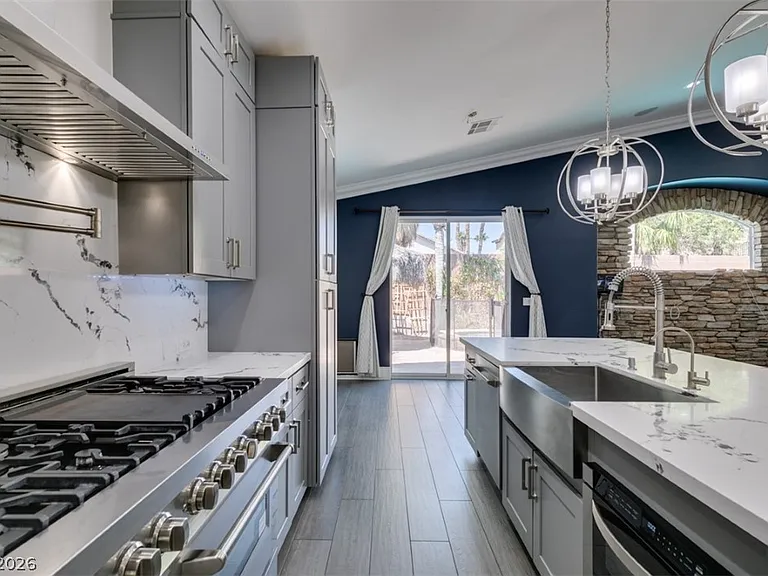 10002 Long Barrow Ct — Photo 28
