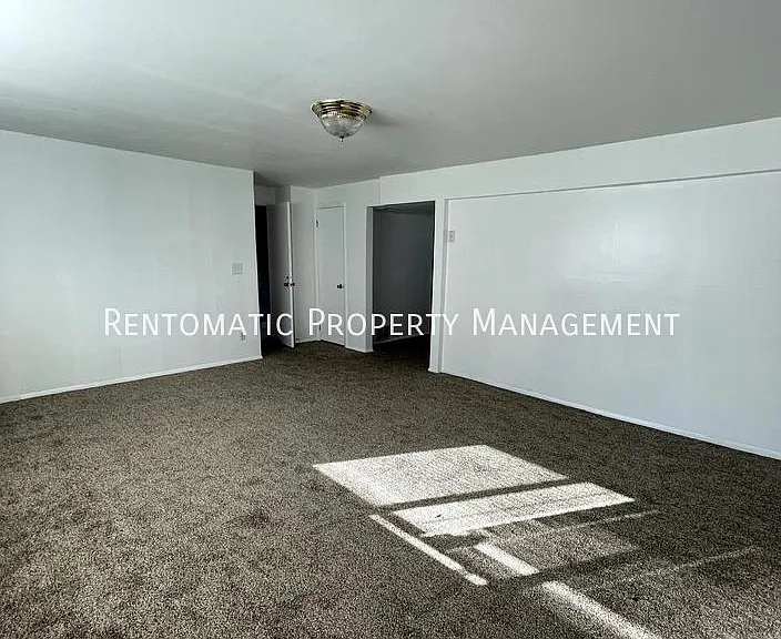 1549 E 8640 S — Photo 12