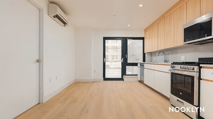 Rented by Nooklyn NYC LLC | media 55